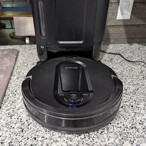 Shark IQ Robot Vacuum